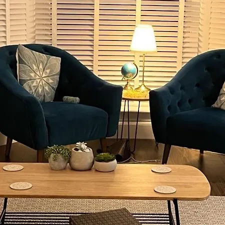 Brooklands Hideaway Apartman *