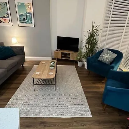 Brooklands Hideaway * Scarborough