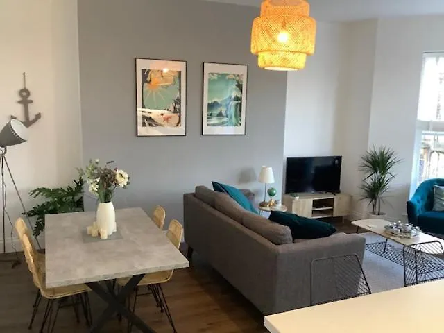 Brooklands Hideaway *